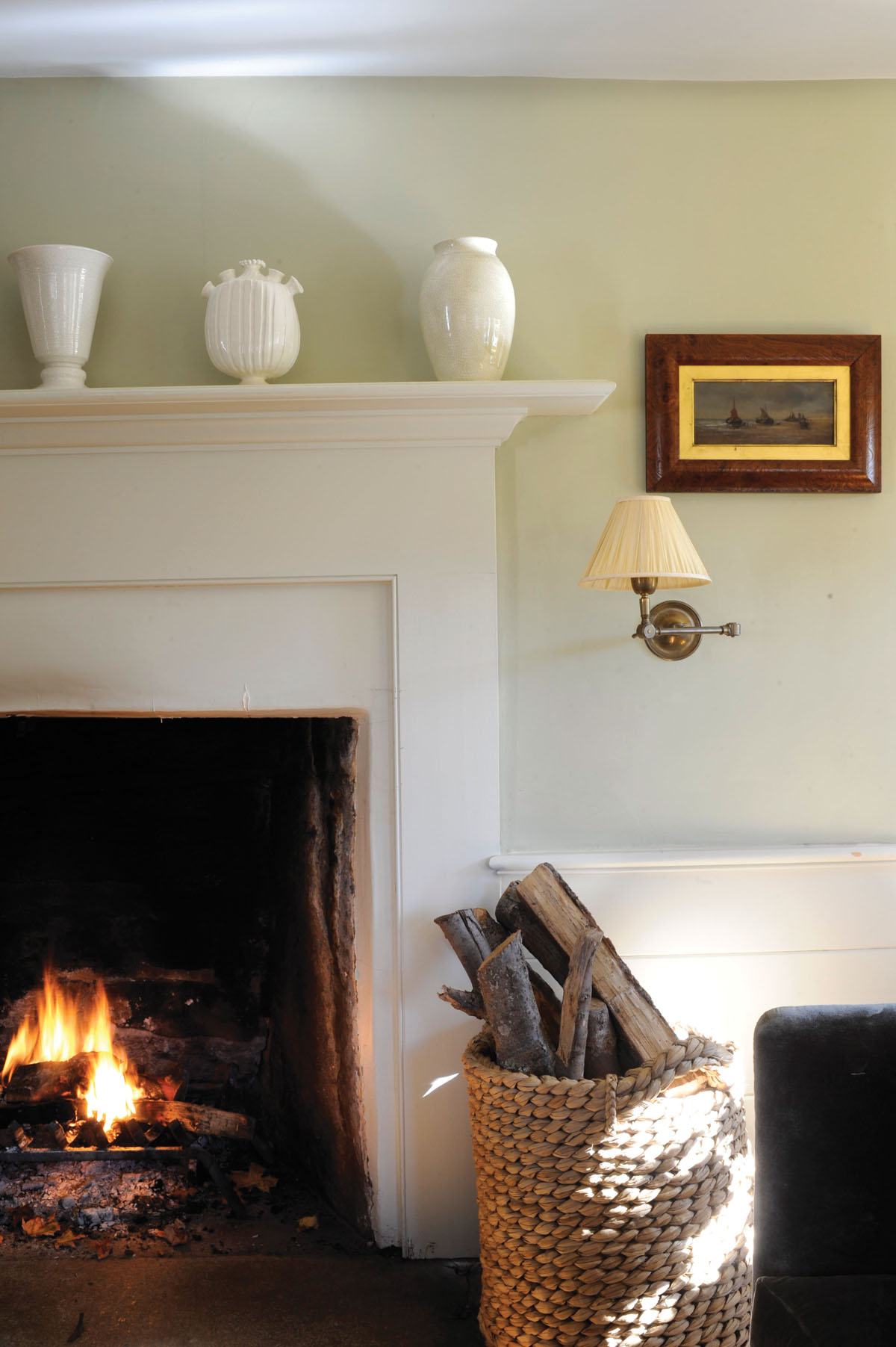 Photo of a fireplace.