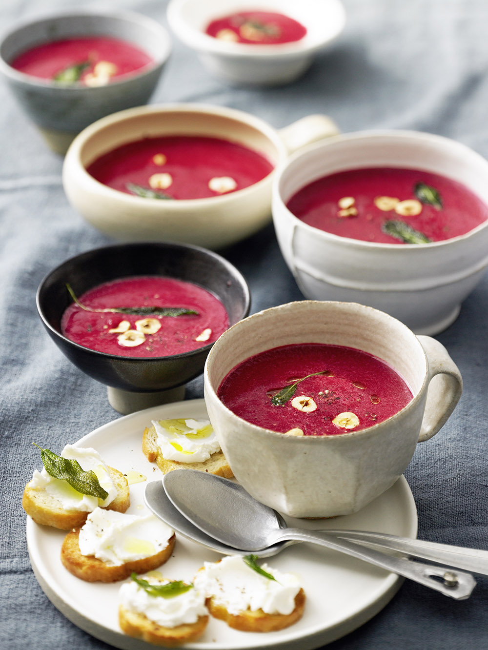 Rote-Beete-Balsamico-Suppe.jpg