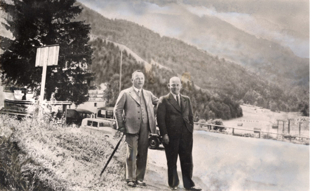 Die-Bruder-Leon-und-Karl-Joel-Anfang30erJahre-Garmisch.jpg